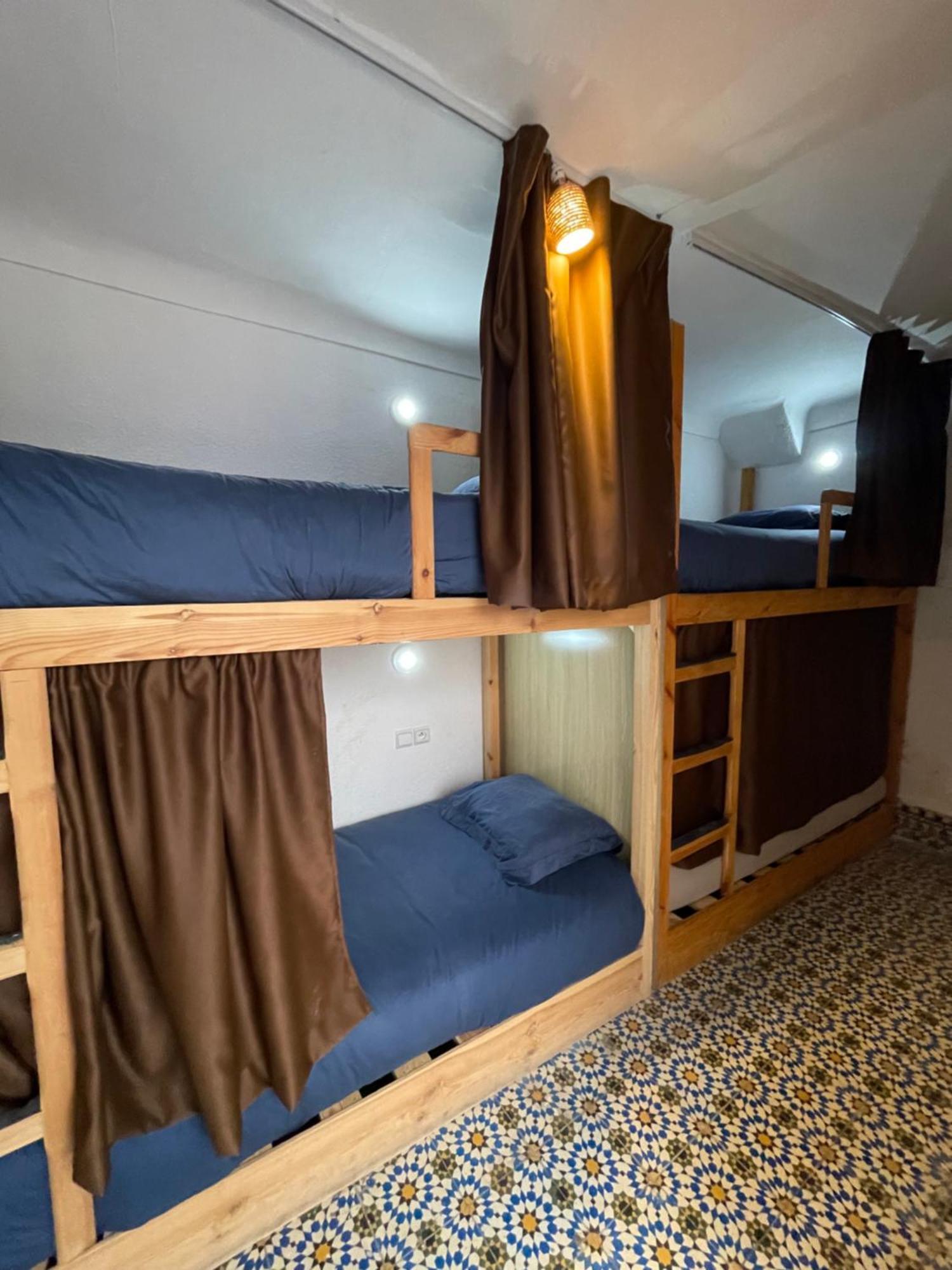 Yu Yu Hostel *