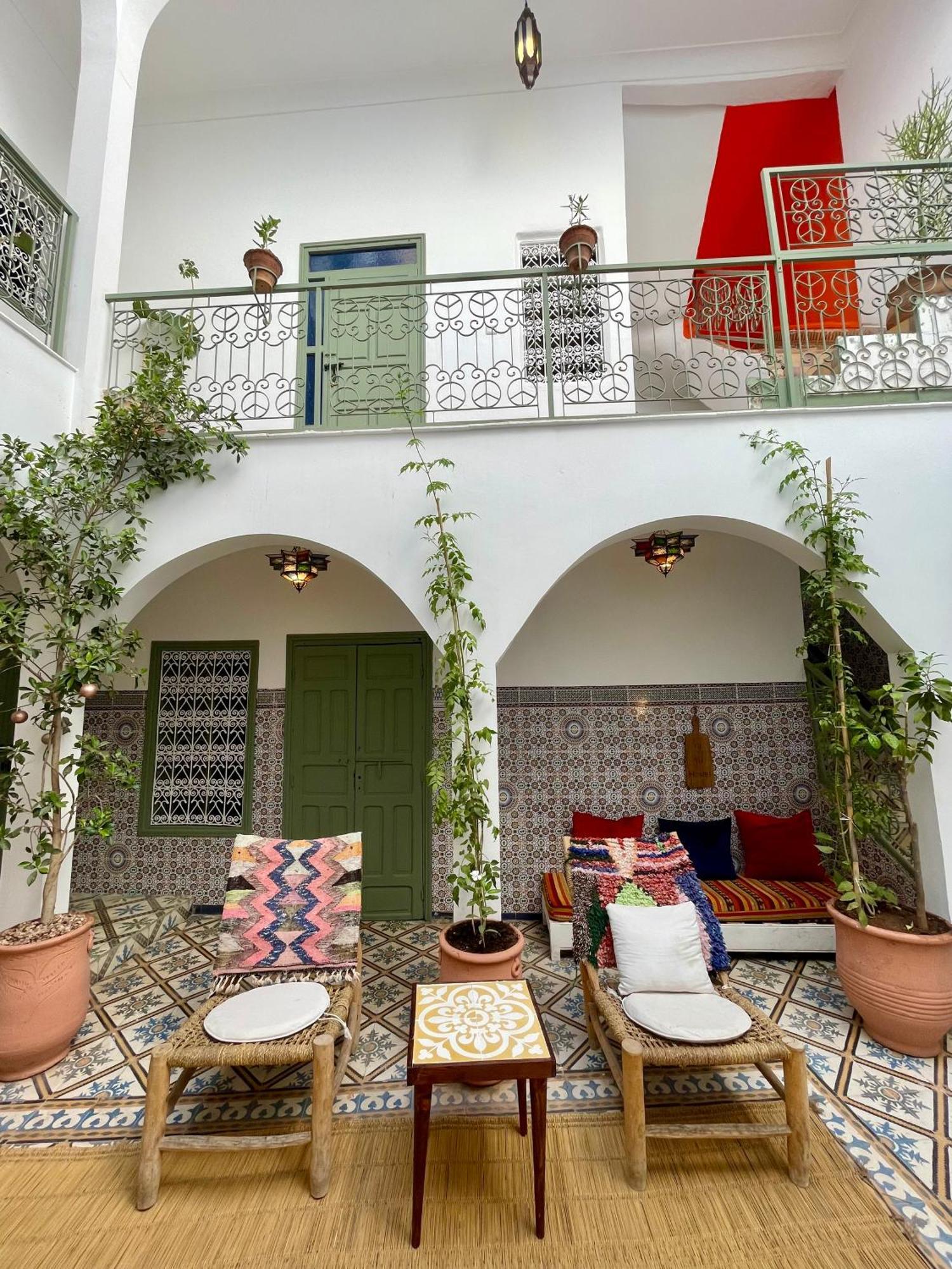 Yu Yu Hostal *
